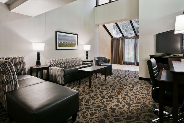 Room 9 of 30