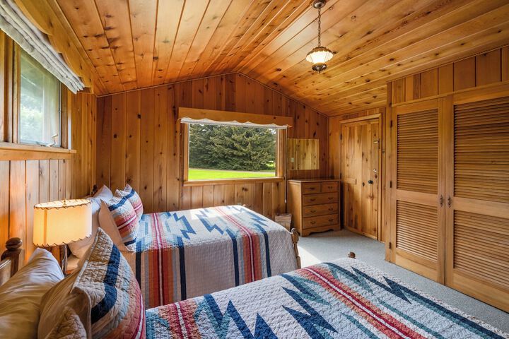 El Western Cabins & Lodges