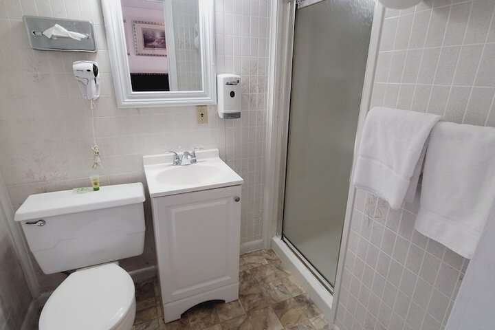Room 15 of 19
