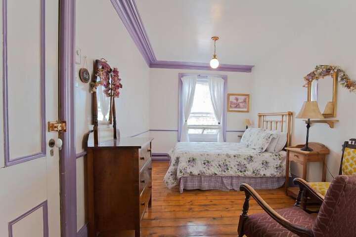 Room 13 of 19