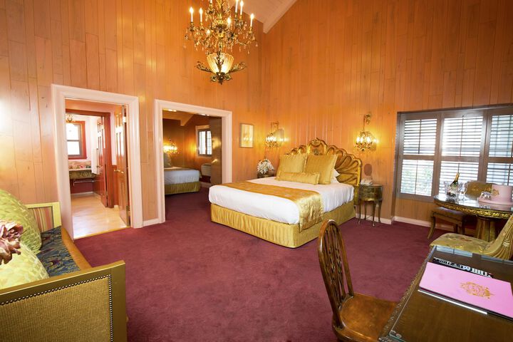 Room 140 of 461