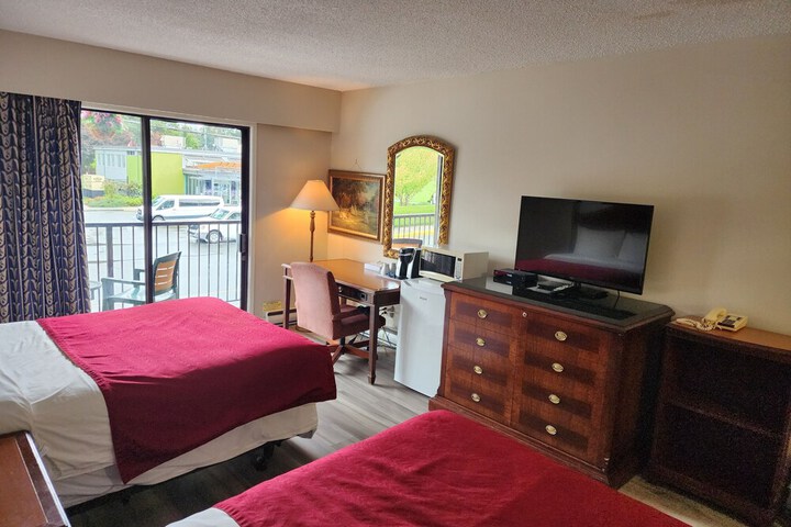 Room 18 of 46
