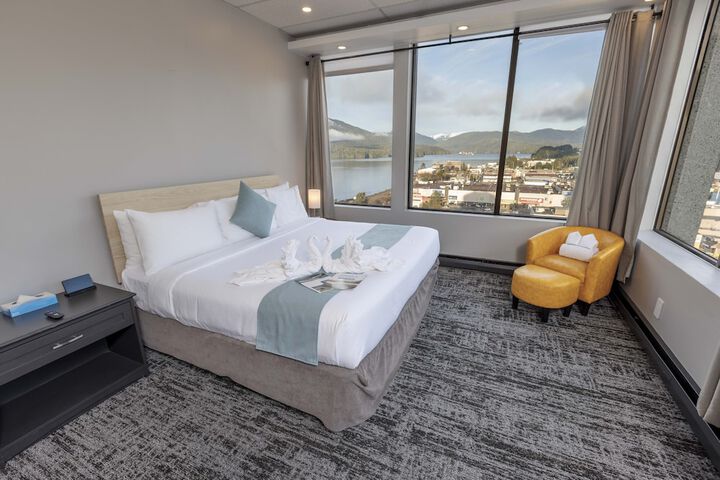 Highliner Hotel & Conference Centre