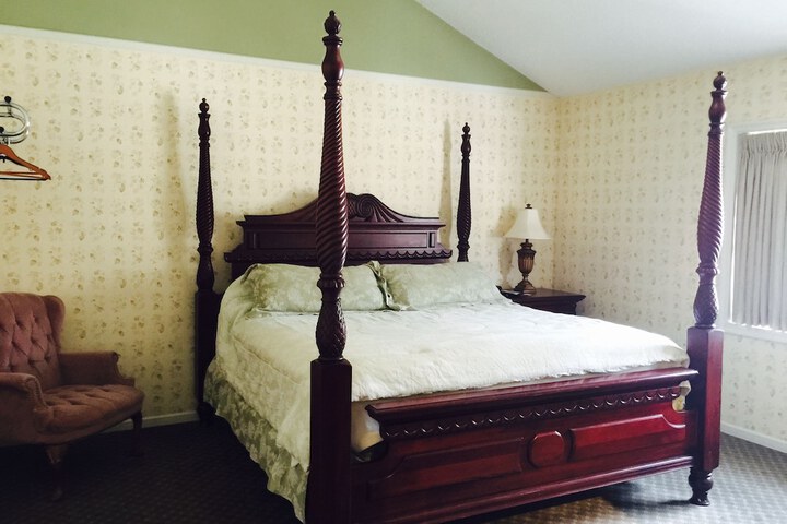 Room 19 of 52