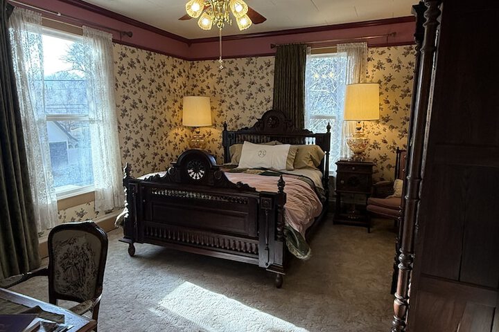 Room 4 of 22