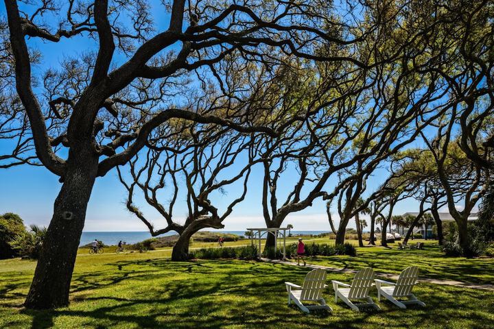 The Beachview Club