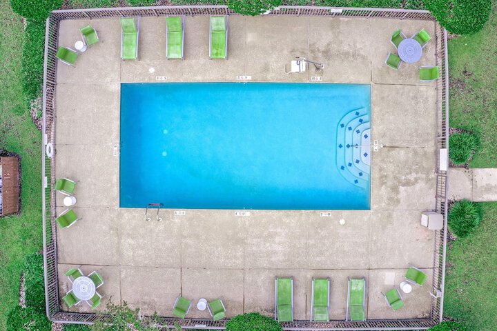 Pool 3 of 18