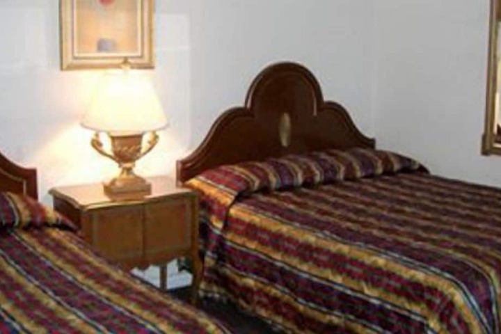 Travel Inn & Suites