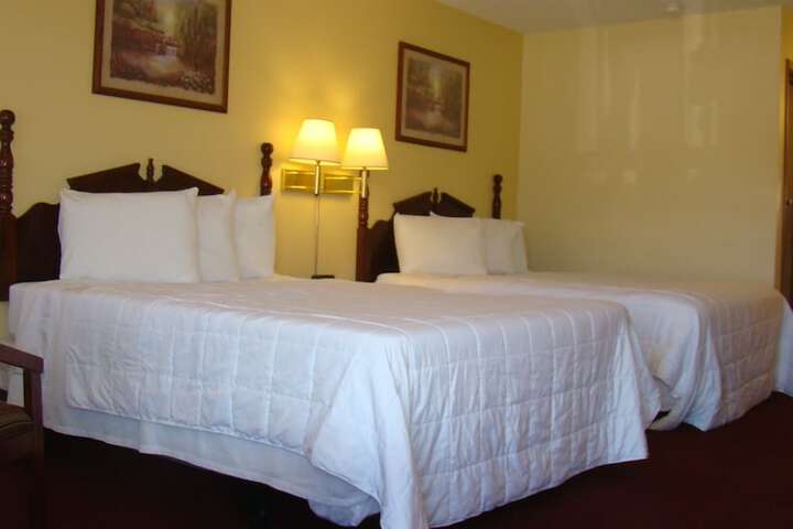Honeysuckle Inn - Mountain View