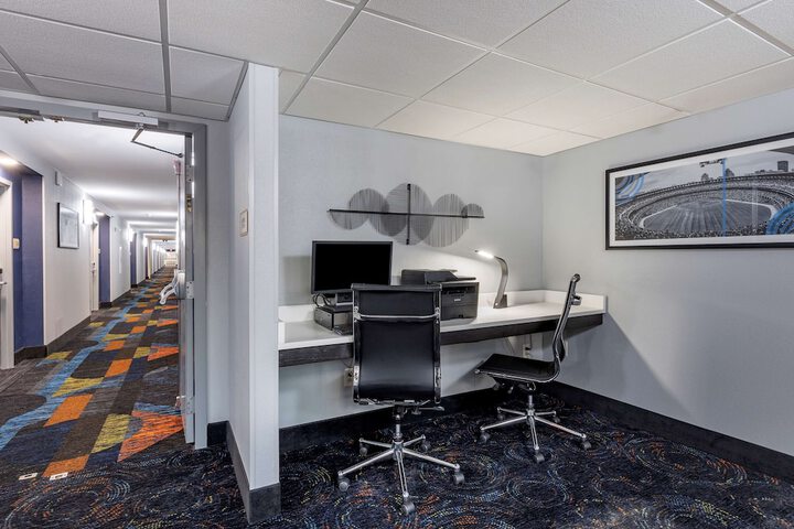 Business Center 39 of 39