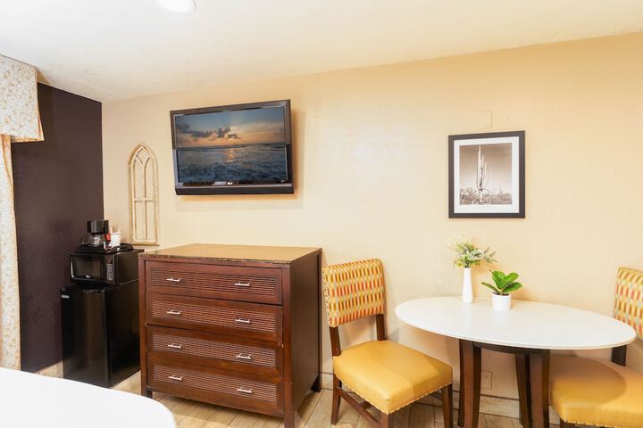 Room 42 of 55