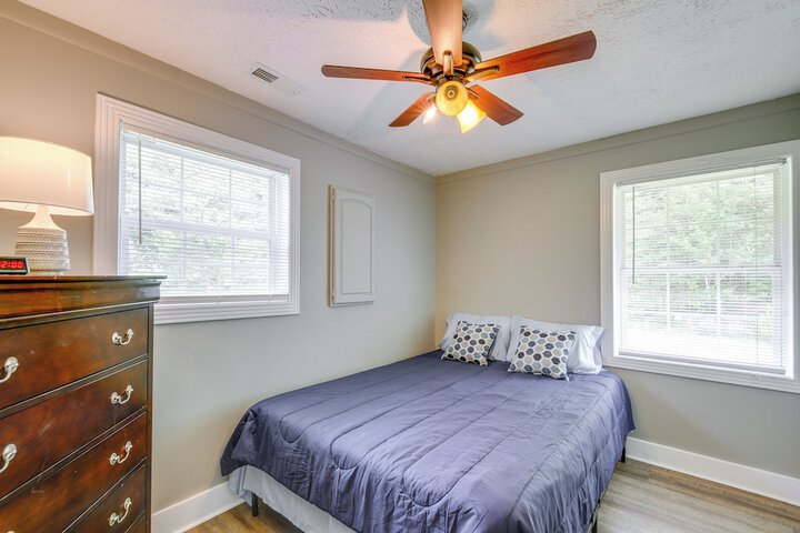Huntsville Vacation Rental w / Fire Pit