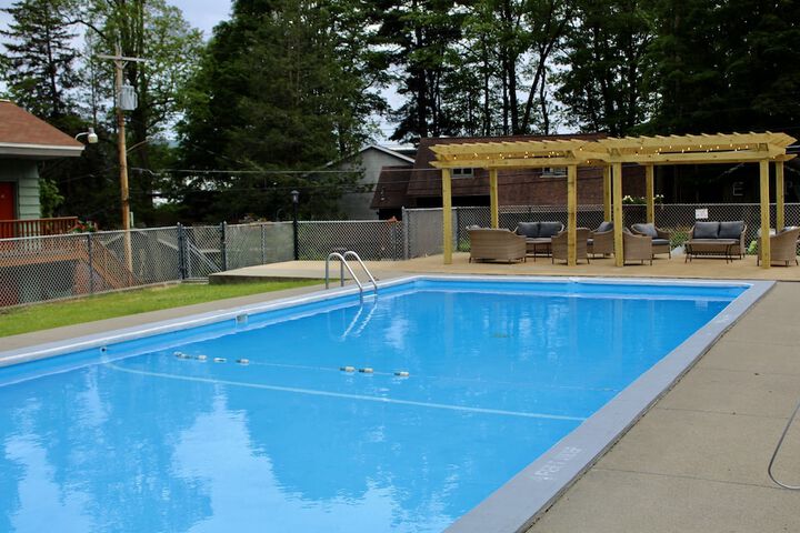 Pool 5 of 60