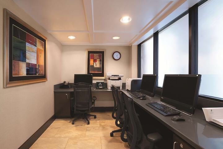 Business Center 35 of 35