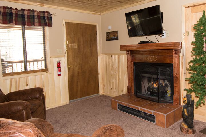 Upper Canyon Inn & Cabins