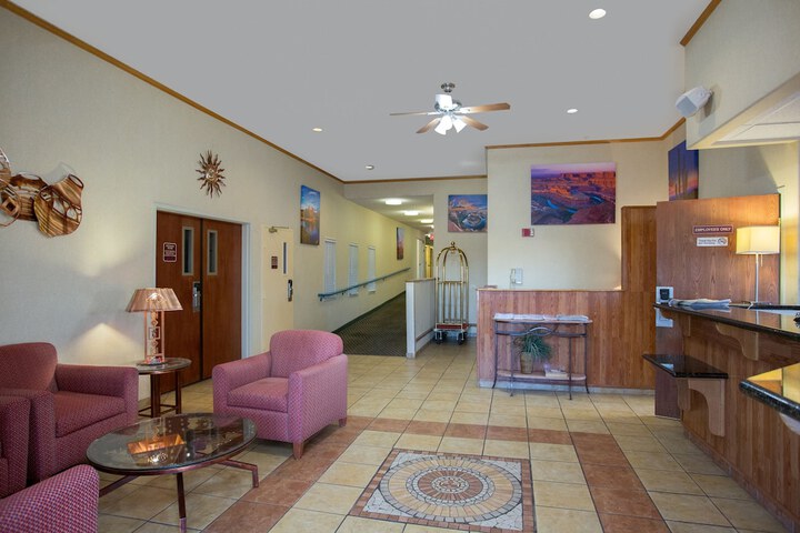 Hotel Interior 9 of 32