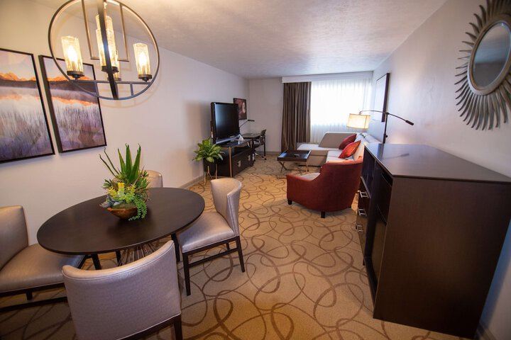 Room 17 of 36