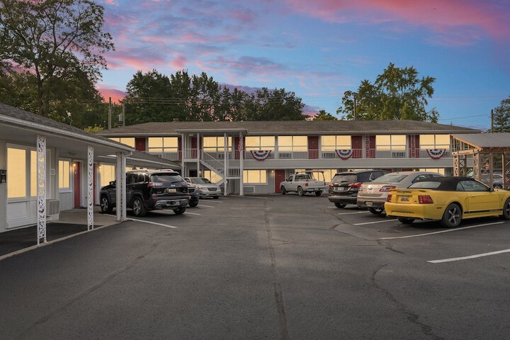 Hotel 9 of 55