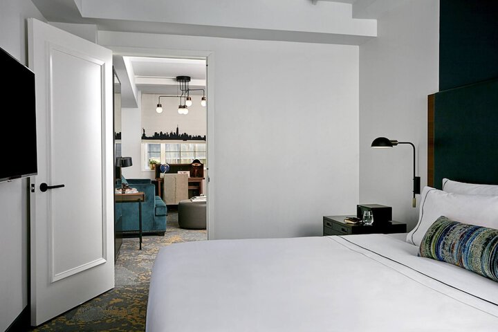 Room 17 of 54