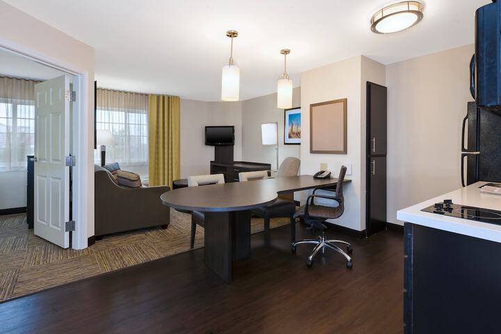 Room 17 of 27