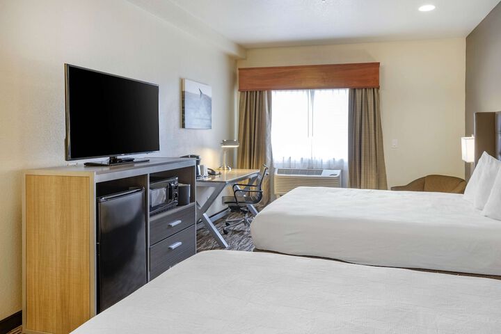 Best Western Plus Peppertree Airport Inn