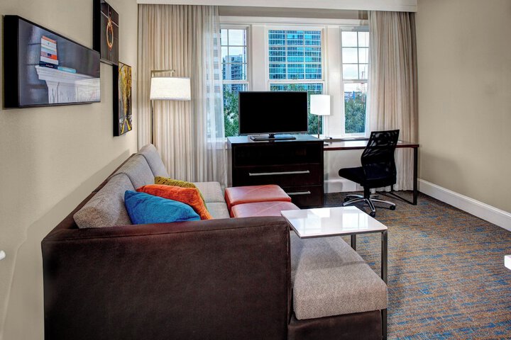 Room 11 of 26