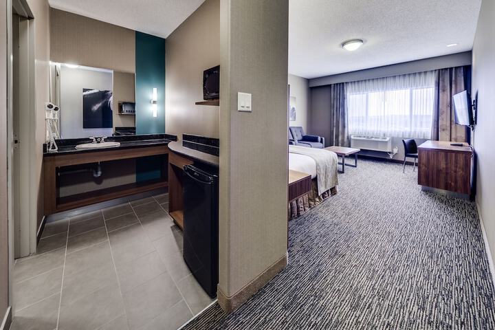 Room 9 of 30