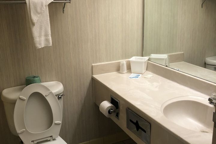 Room 8 of 20