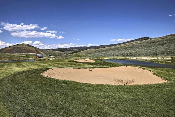 Ski-in / out Granby Ranch Condo w/ Balcony!
