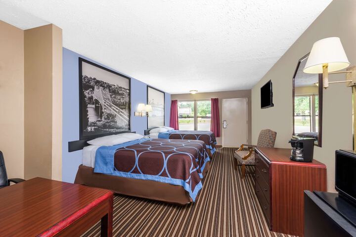 Room 6 of 24