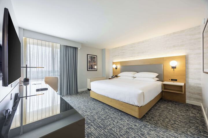DoubleTree by Hilton New York JFK Airport