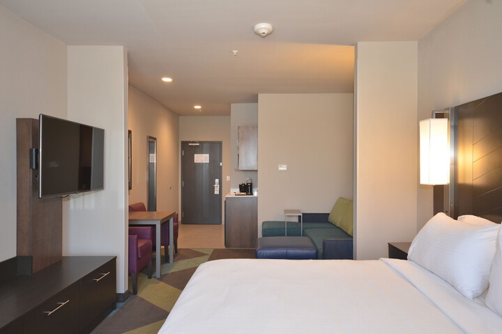 Room 21 of 40