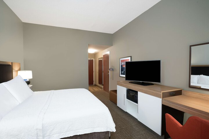Room 18 of 43