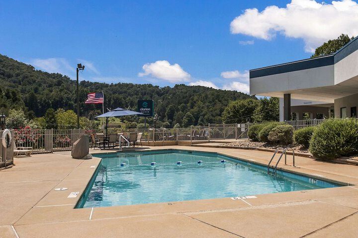 Pool 9 of 53