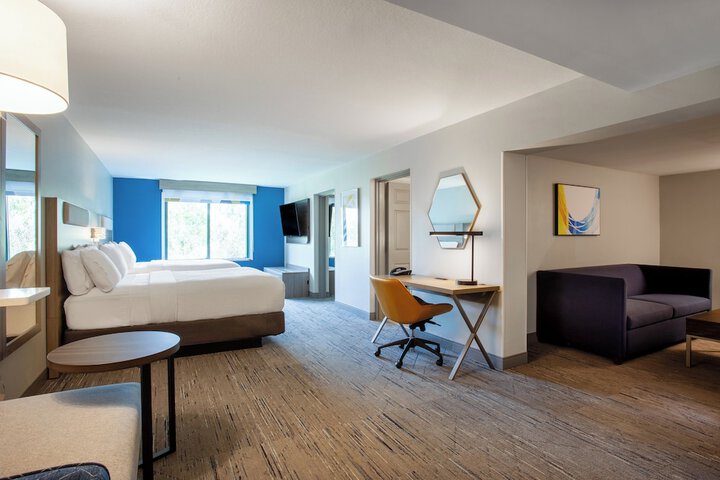 Room 22 of 71