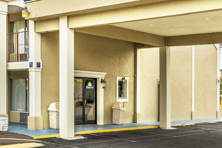 Hotel 3 of 28