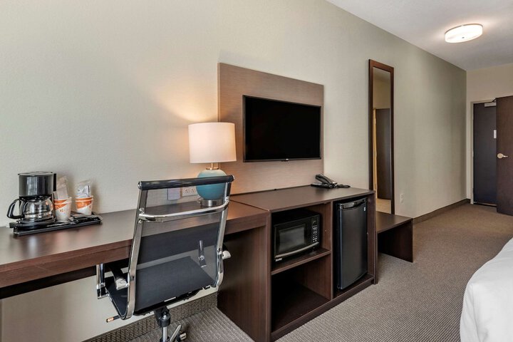 Room 18 of 40