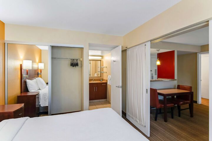 Room 18 of 40