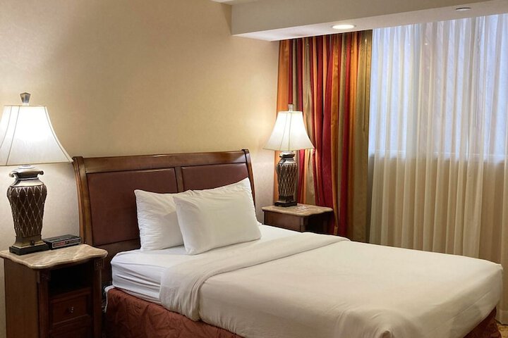 Room 137 of 191