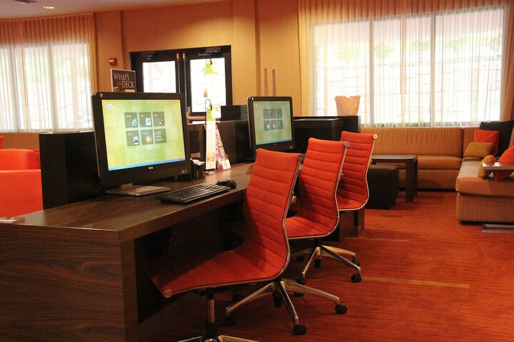 Business Center 41 of 47