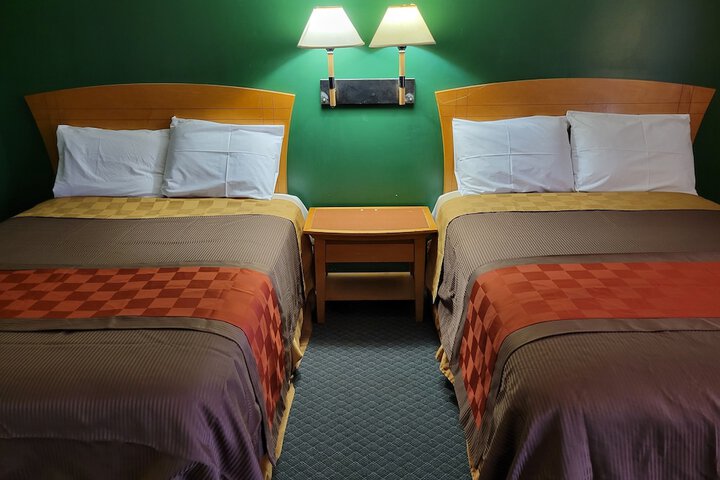Room 16 of 50
