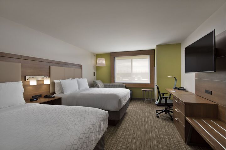 Room 11 of 34