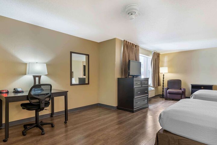 Room 10 of 31