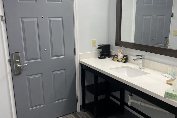 Room 26 of 41