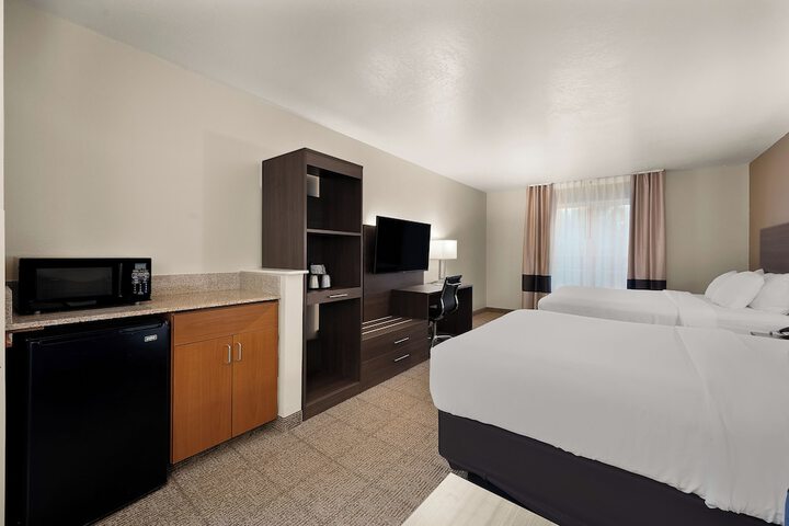 Room 28 of 38