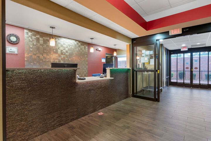 Hotel Interior 10 of 31