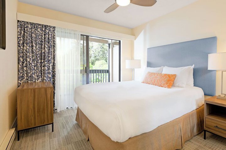 Lakeshore Inn