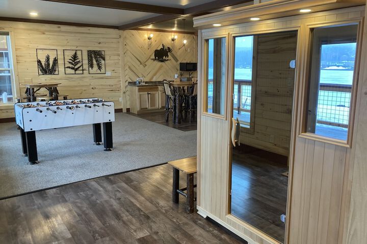 Keweenaw Waters Resort