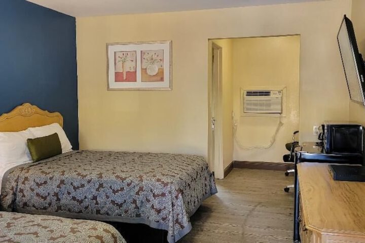 Room 48 of 71