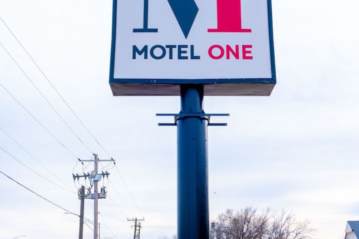 Hotel 4 of 16